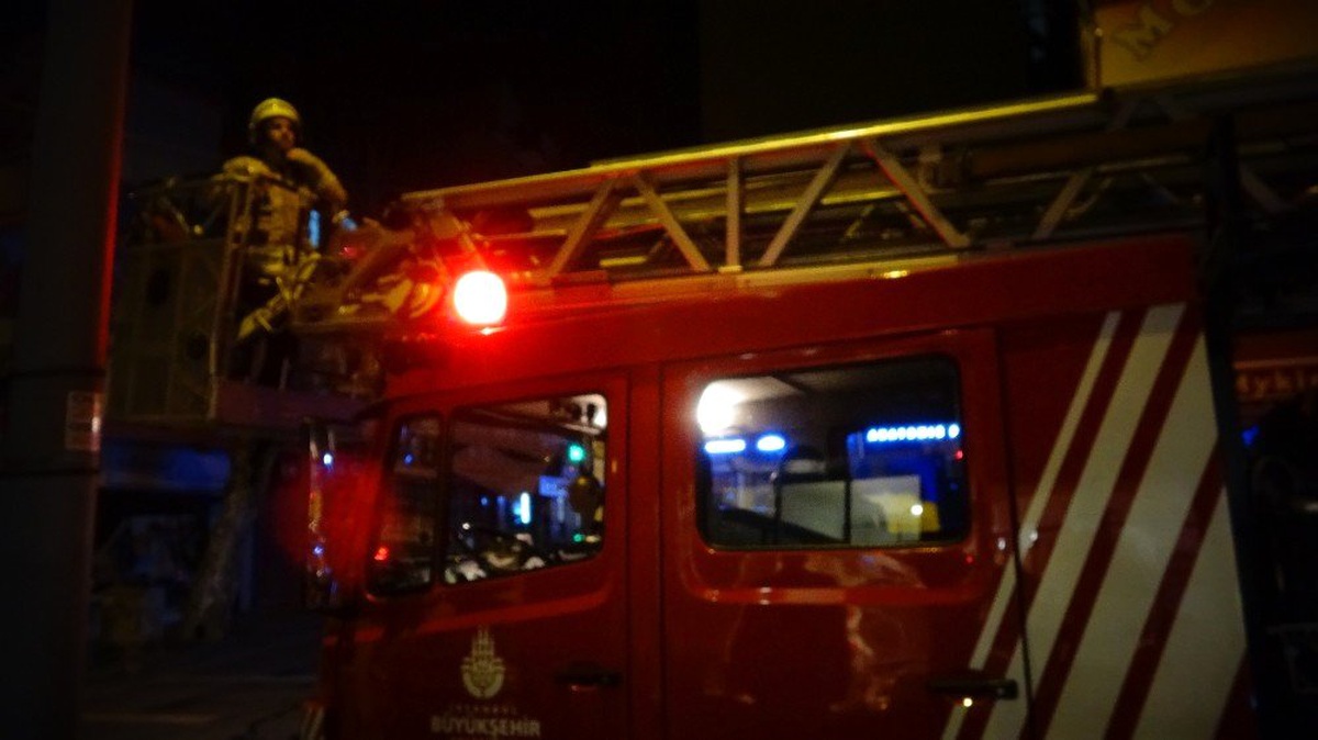 12 Yaşındaki Hazal\'ın Ağır Uykusu Polis ve İtfaiyeyi Harekete Geçirdi