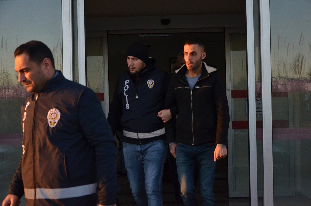 Adana\'da 47 Firariye Şafak Operasyonu