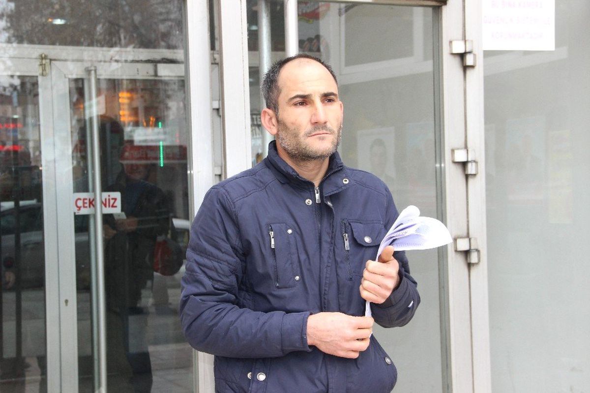 Afyonlu Baba 8 Yıldır Çocuğunu Göremiyor