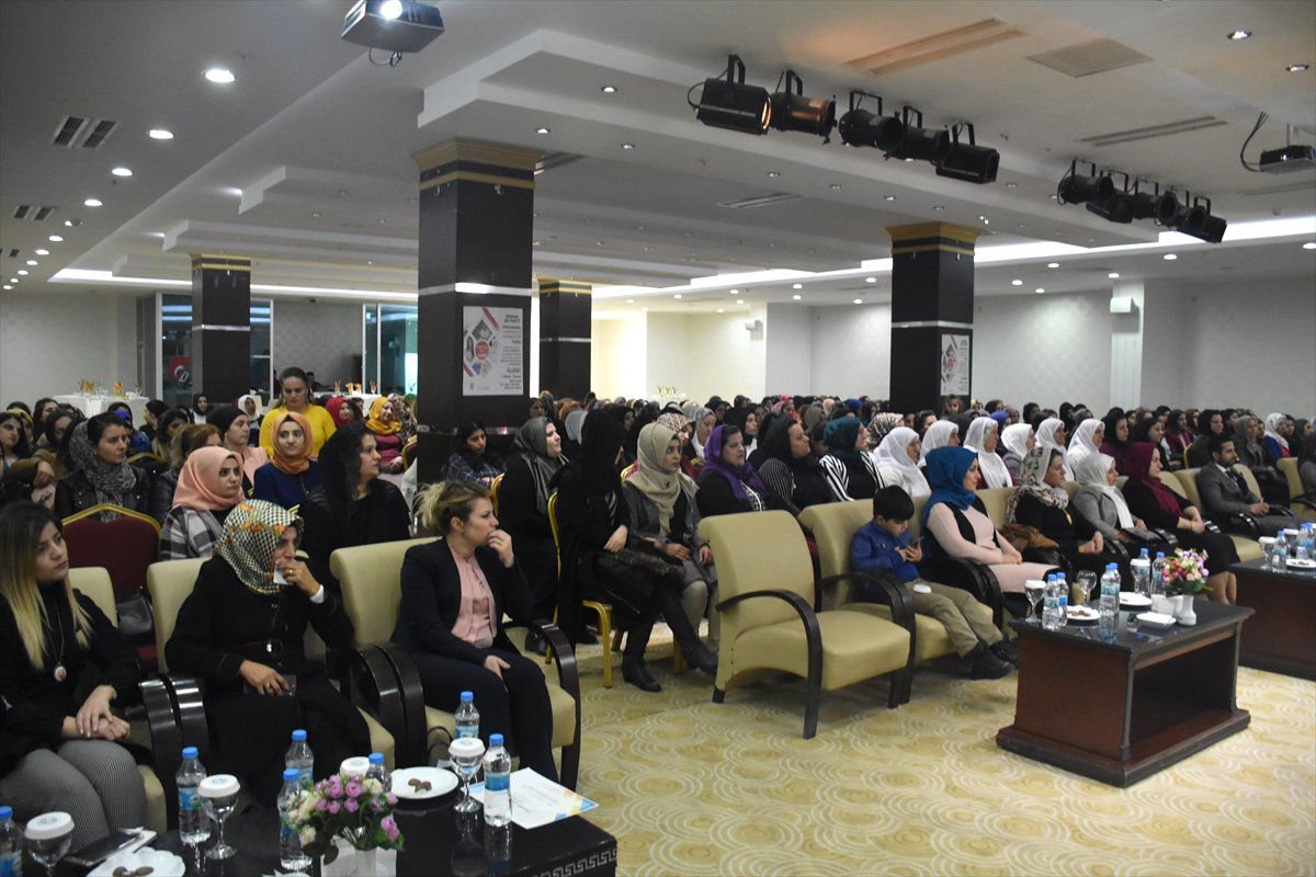 AK Parti\'den Kadınlara Yönelik "Ekonomide Kadının Gücü" Semineri