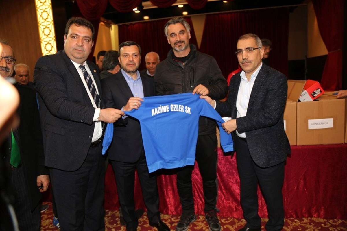 Amatör Spor Kulüplerine Malzeme Yardımı