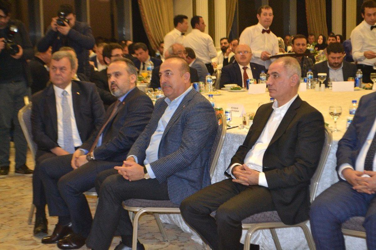 Bakan Çavuşoğlu İnegöl\'de İş Adamlarıyla Buluştu