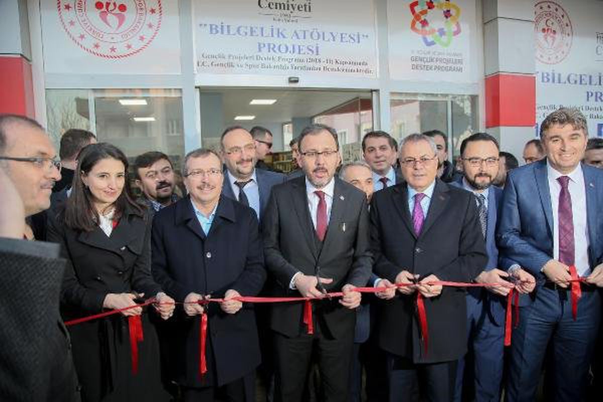 Bakan Kasapoğlu Memleketi Kula\'da