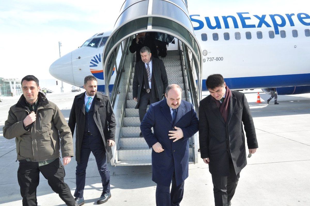 Bakan Mustafa Varank Kars\'a Geldi