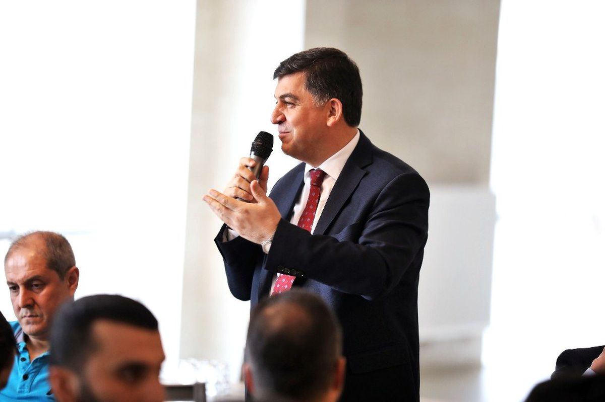 Başkan Fadıloğlu Hem Bilgilendirdi Hem de Soruları Cevapladı