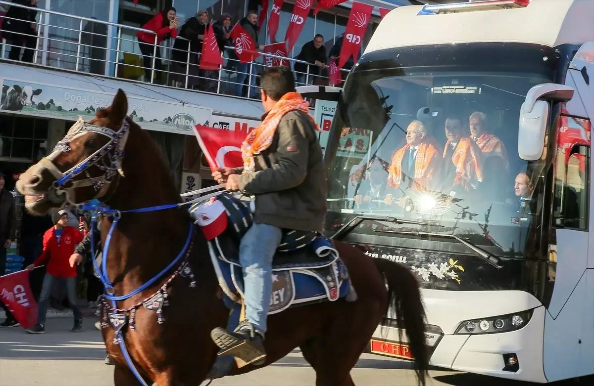 Biz Ülkemizi Seviyoruz, Kavga İstemiyoruz"