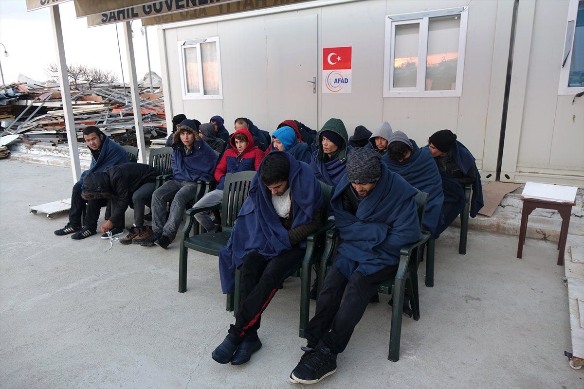 Çanakkale\'de 73 Düzensiz Göçmen Yakalandı