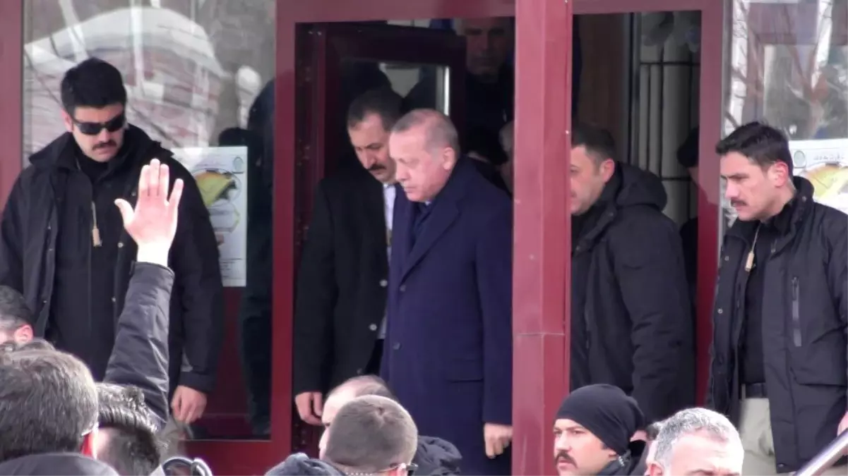 Cumhurbaşkanı Erdoğan, Cuma Namazını Ardahan\'da Kıldı