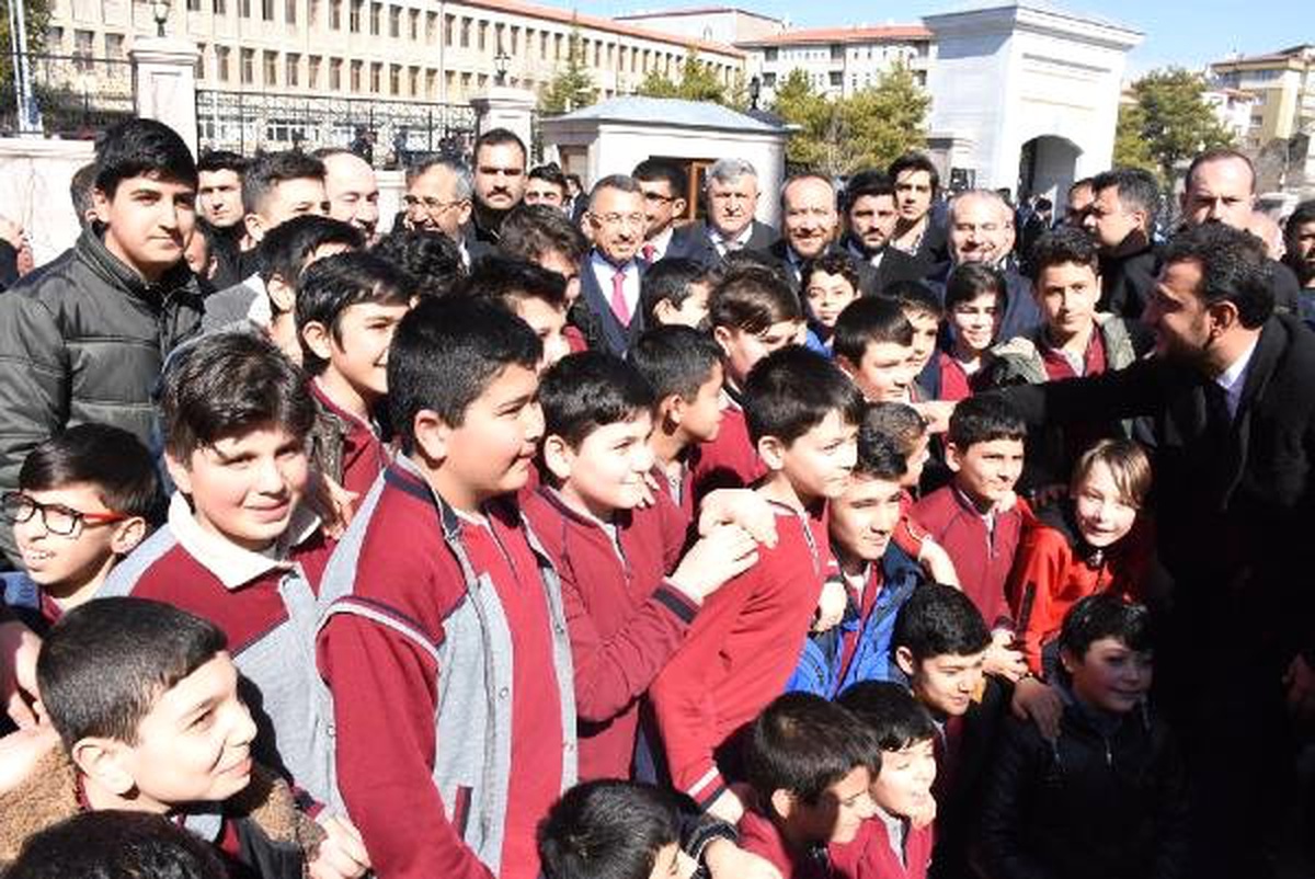 Cumhurbaşkanı Yardımcısı Oktay, Kırıkkale\'de