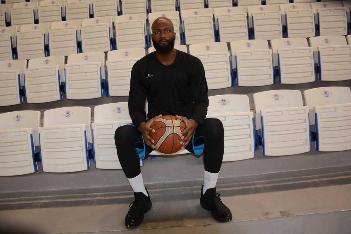 Devın Searcy,"Manisa\'da Play-Off Atmosferini Yaratmalıyız"