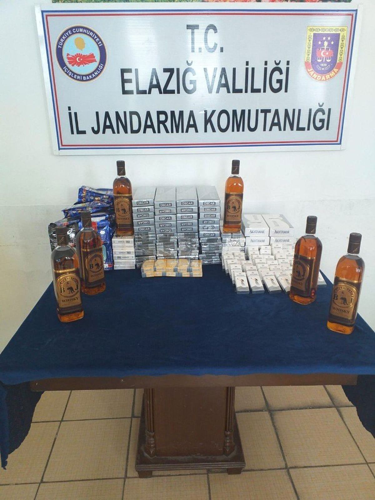 Elazığ\'da Kaçak İçki ve Sigara Ele Geçirildi