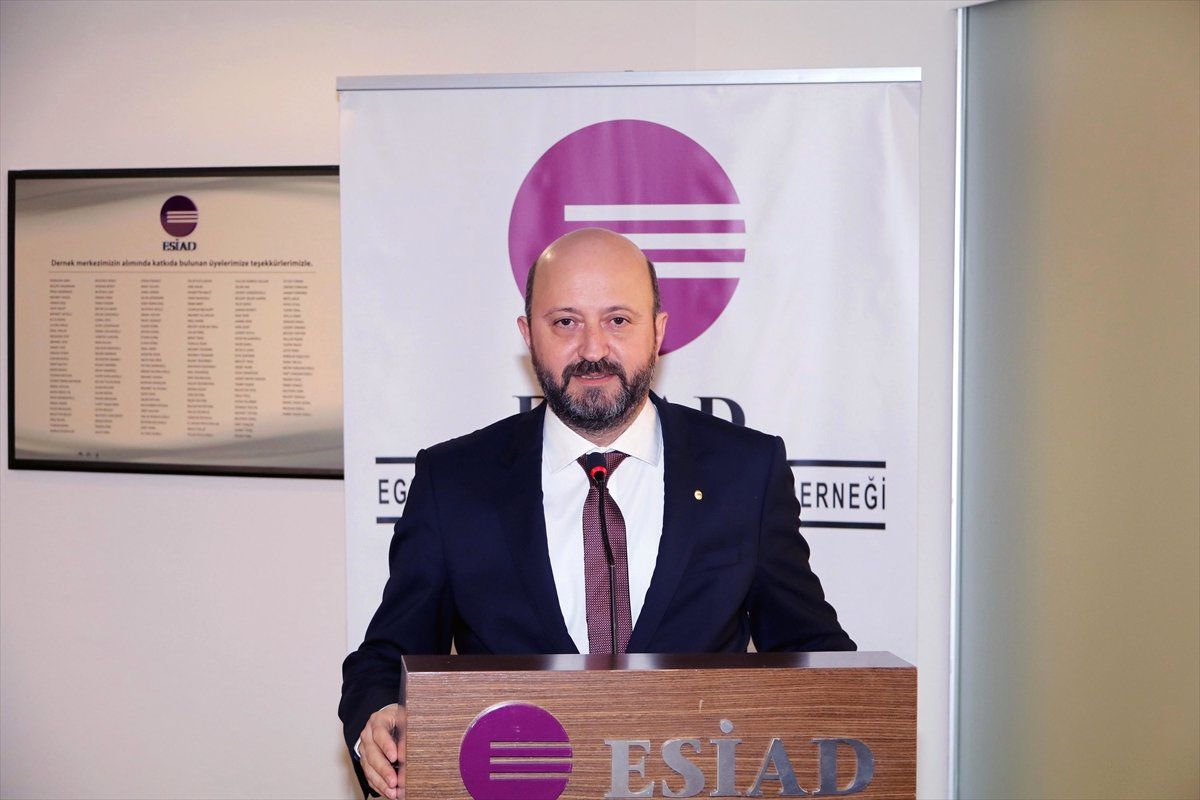 Esiad\'da İsim Değişikliği
