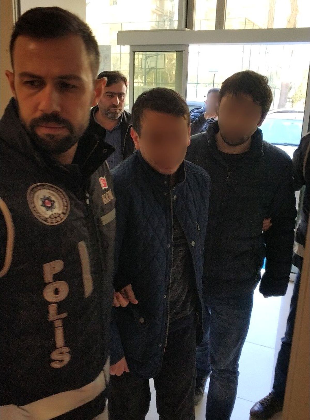 Fetö\'nün Örgüt Evlerinde Yakalanan 2 Şahıs Adliyede