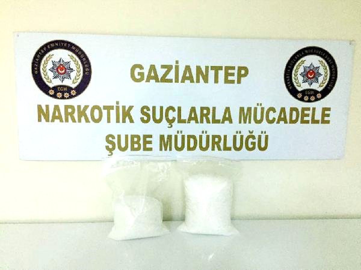 Gaziantep\'te 4 Kilo 115 Gram Uyuşturucuya 5 Gözaltı