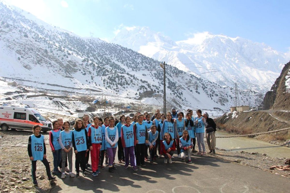 Hakkari\'de Atletizm Yarışması