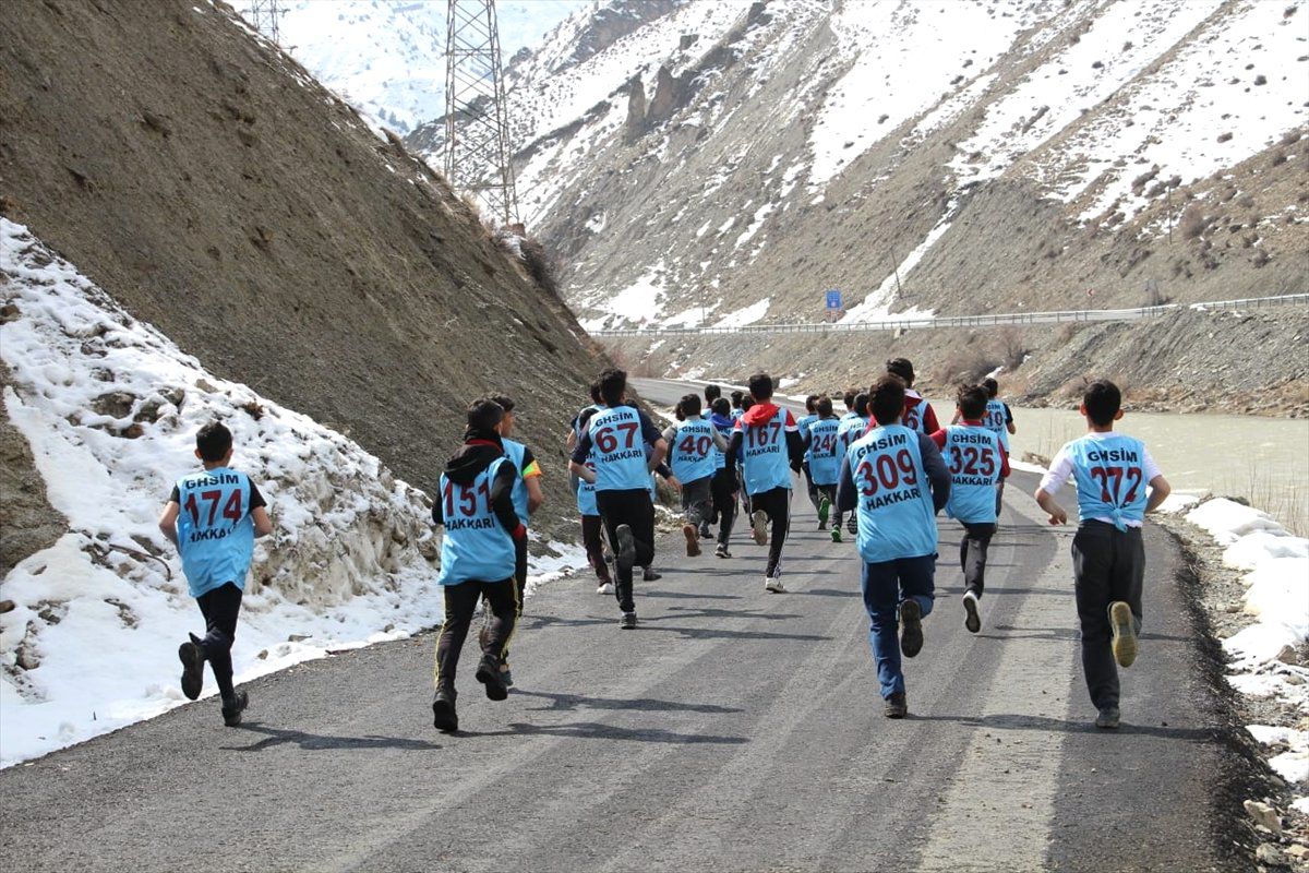 Hakkari\'de Atletizm Yarışması