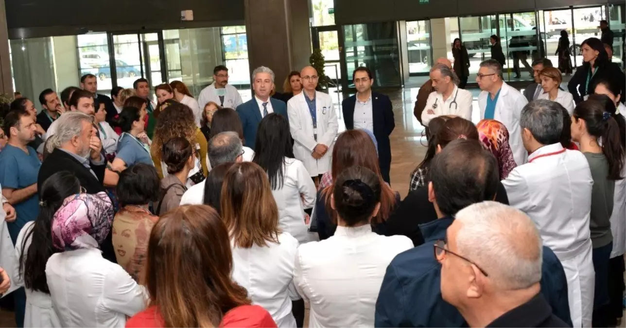 Hasta Yakını Doktoru Darp Etti