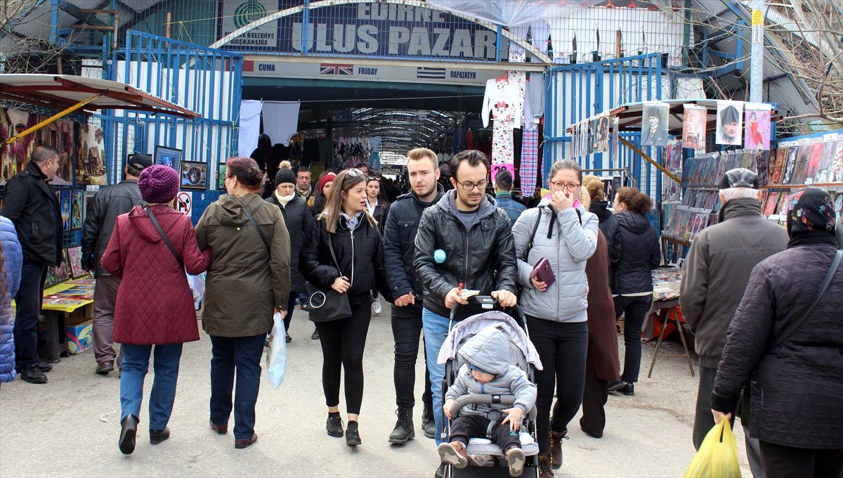 Havalar Isınmaya Başladı "Sosyete Pazarı" Hareketlendi