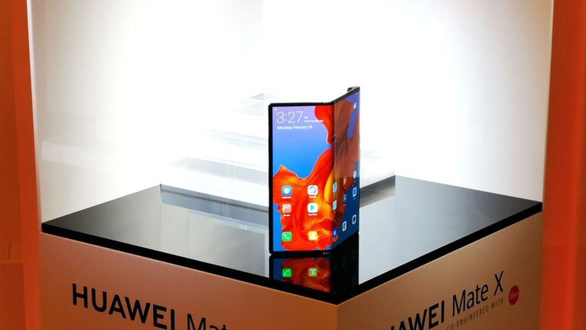 Huawei Ceo\'su, Mate X\'ten Önce 3 Katlanabilir Telefon Projesini İptal Ettiklerini Açıkladı