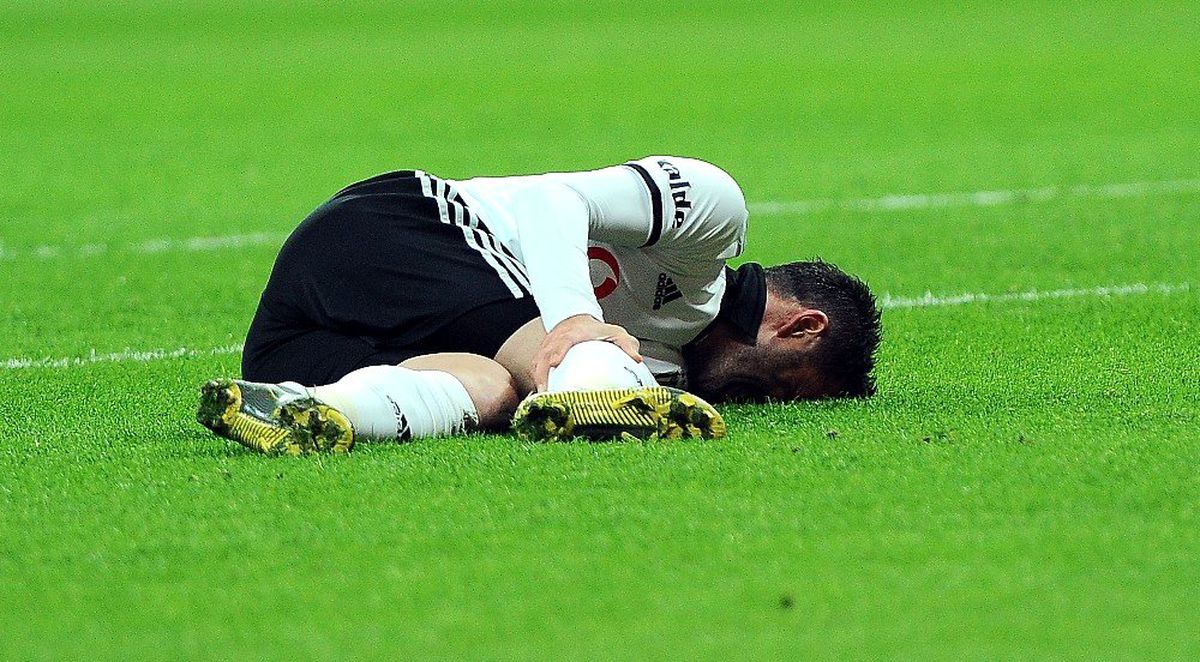 Kagawa ve Gökhan Gönül Kadroda Yok