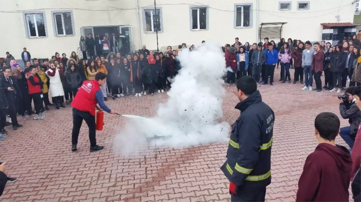 Kulu\'da İtfaiye Ekiplerinden Yangın ve Deprem Tatbikatı