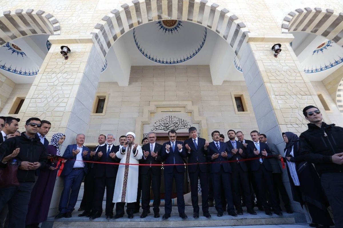 Kurşunlu Camii ve Kent Mezarlığı Projesi Açıldı