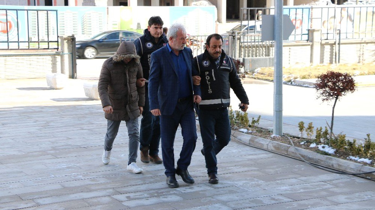 Mal Alıp Parasını Vermeyen 2 Kişi Yakalandı