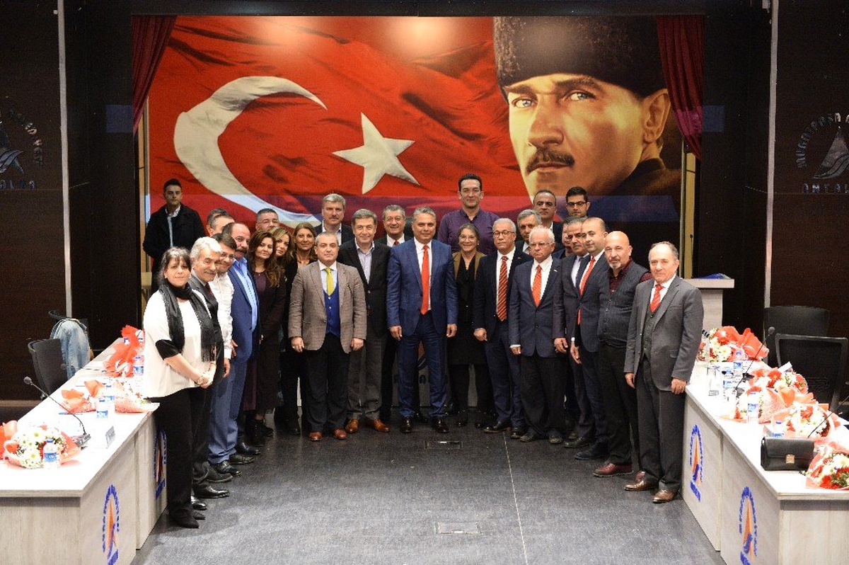 Muratpaşa\'da Dönemin Son Meclisi Toplandı