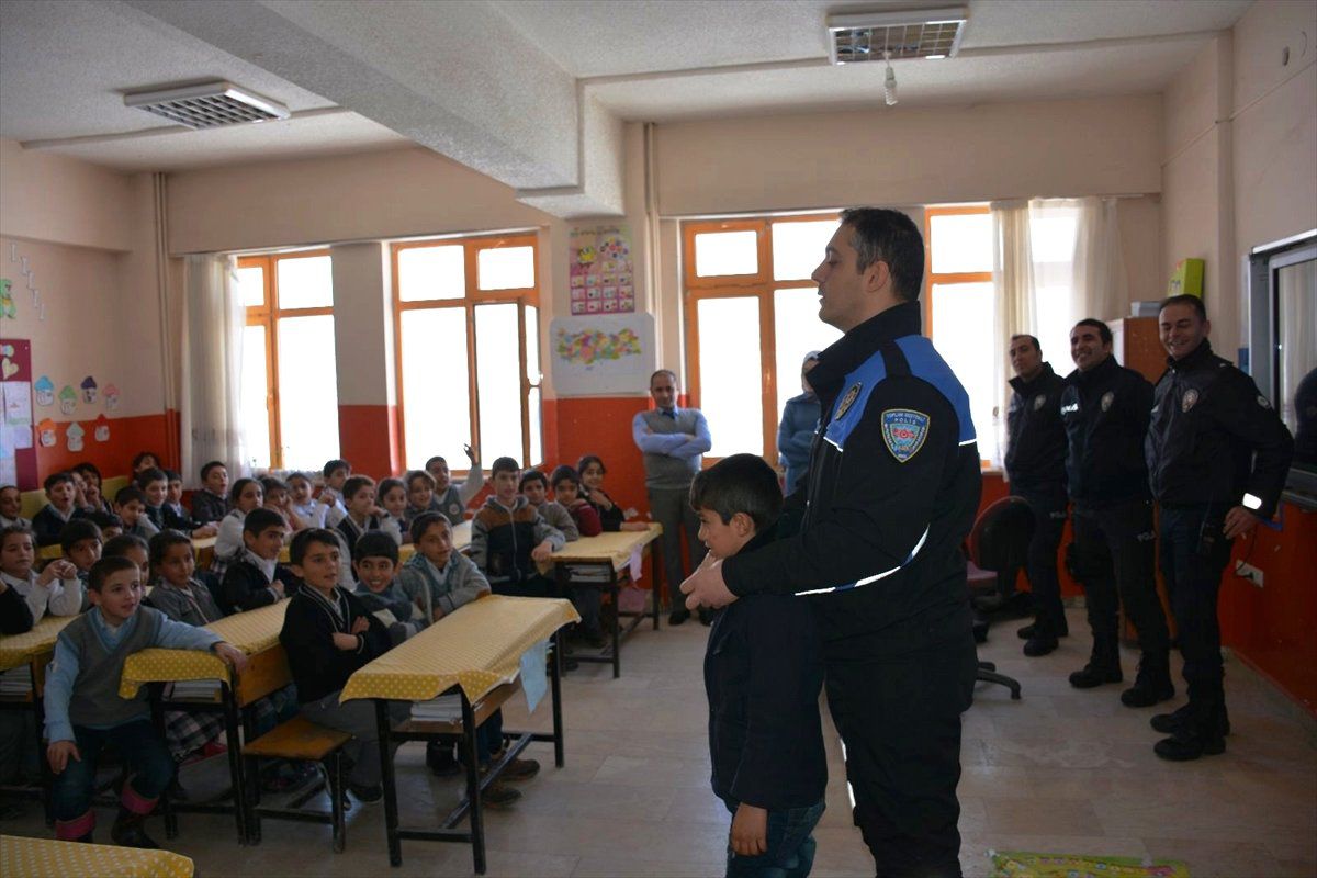 Öğrencilere Polislik Mesleğini Anlattılar
