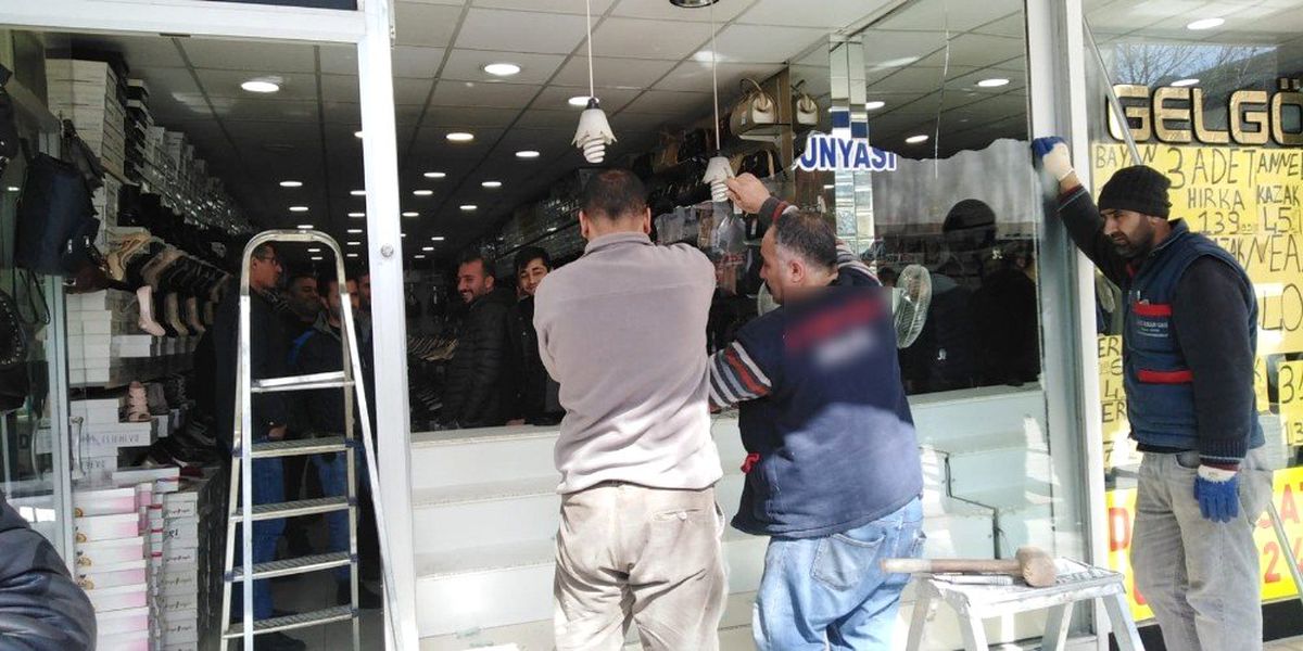 Pompalı Av Tüfeği ile İş Yerine Ateş Açıldı