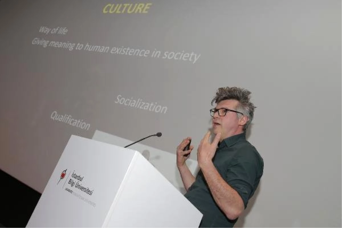 Prof. Dr. Pascal Gielen: Neoliberalizm Sanatı Sekteye Uğratıyor