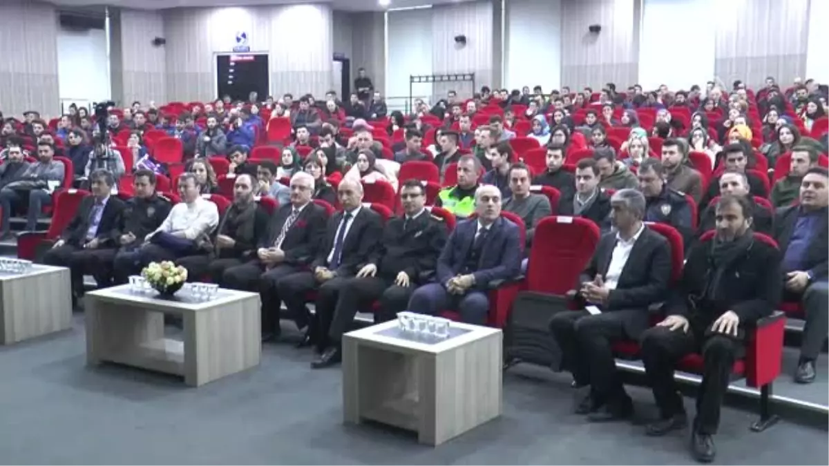 Sakarya\'da "Gençlik, Şuur, Özgüven" Konferansı