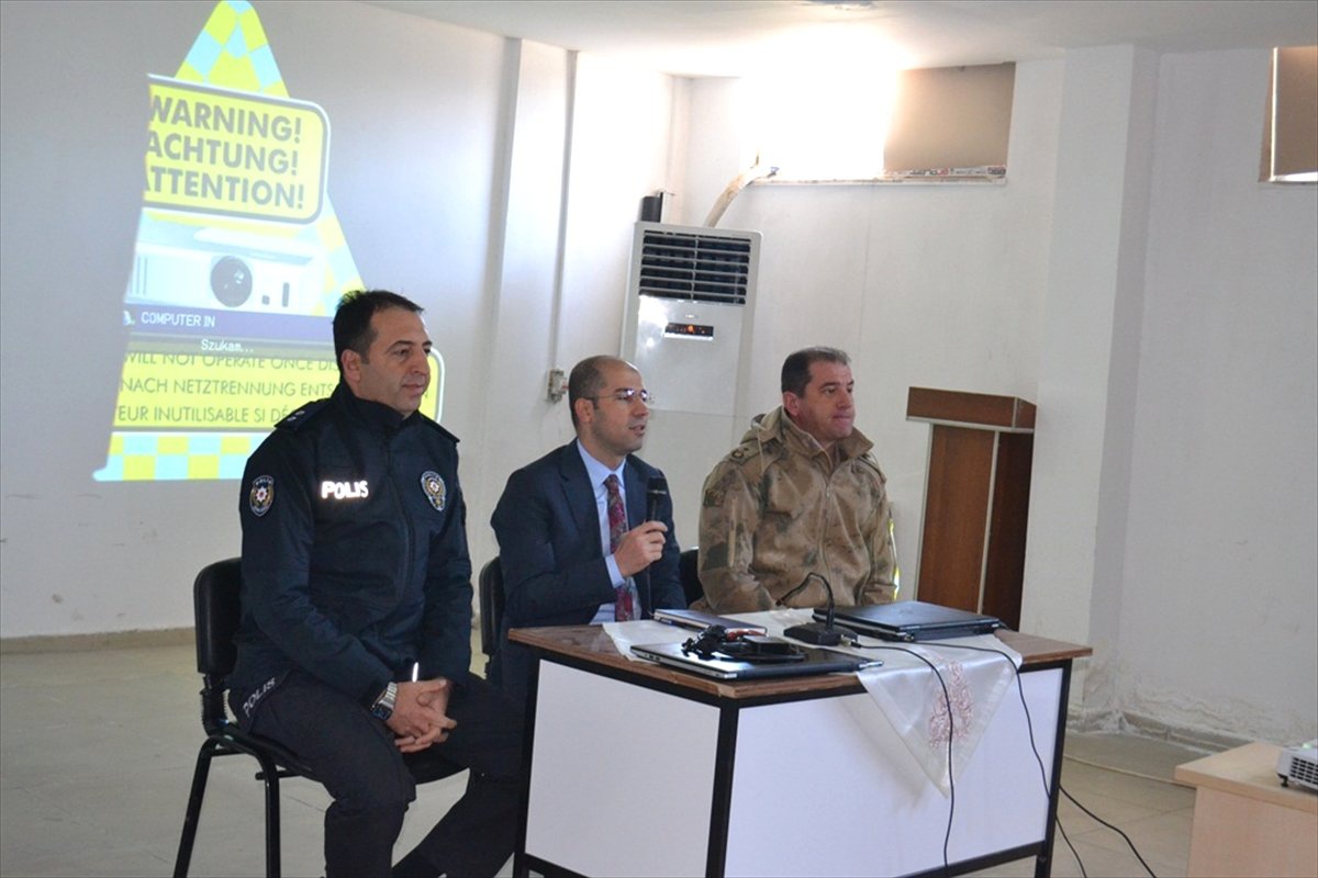 Sason\'da Muhtarlarla Seçim Güvenliği Toplantısı