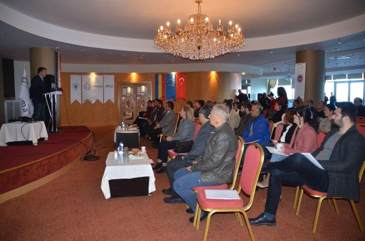 Şehir Eşleştirme Programı Bilgilendirme Toplantısı Kuşadası\'nda Yapıldı