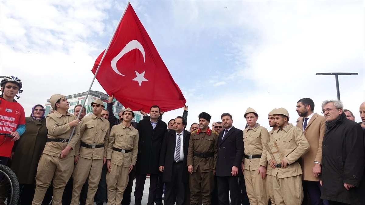 Şehitleri Anmak İçin İstanbul\'dan Çanakkale\'ye Yürüyüş Başlattılar