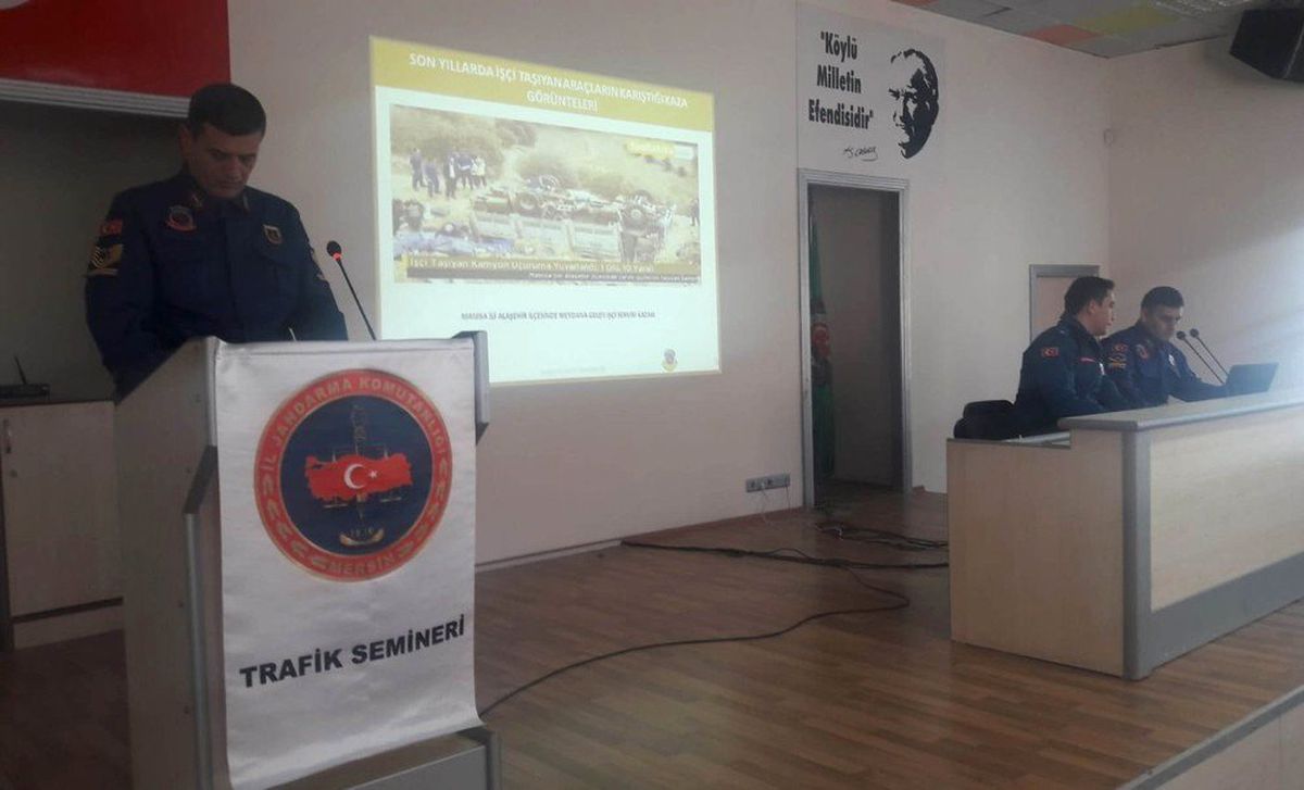 Servis ve Dolmuş Şoförlerine Trafik Eğitimi