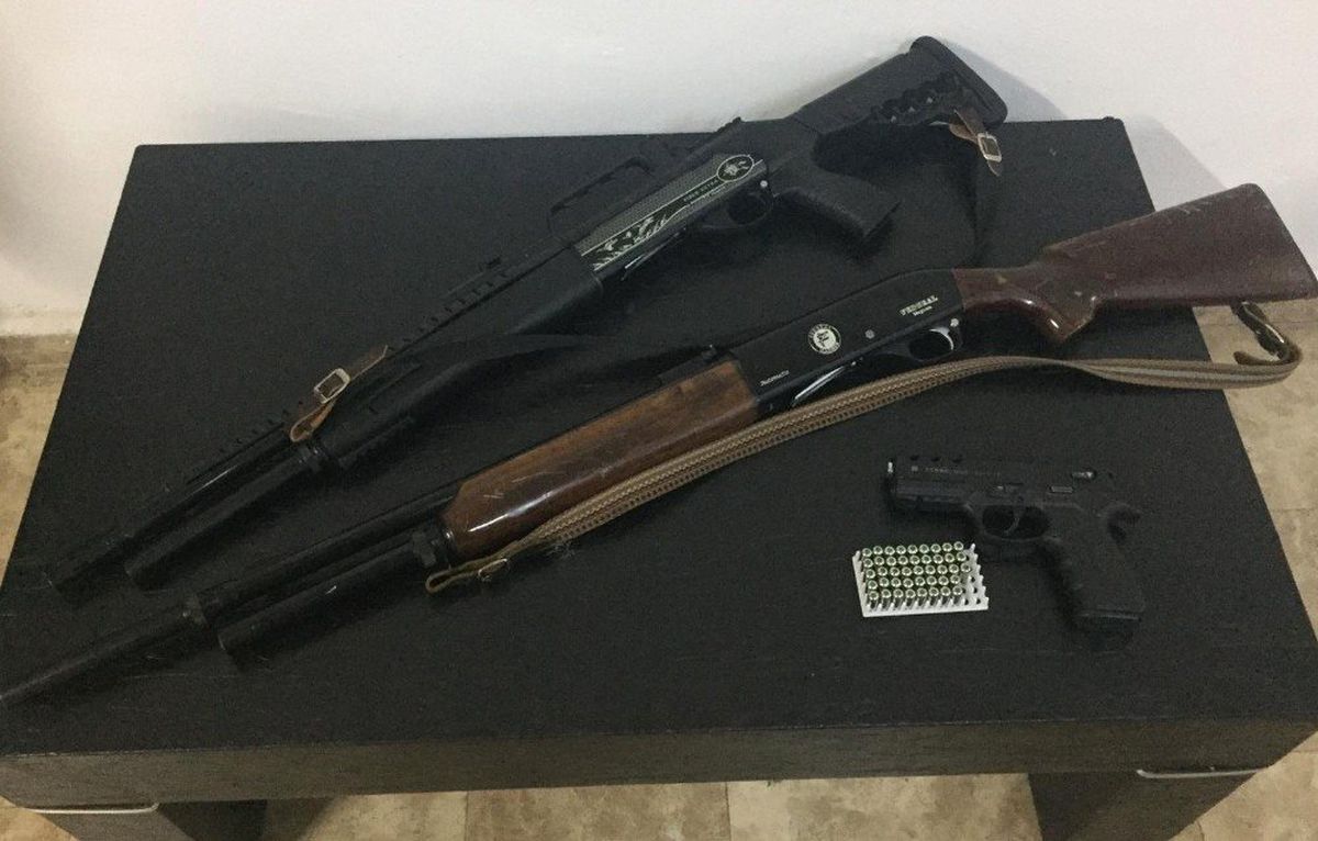 Şüpheli Şahıs ve Araçta Silahlar Ele Geçirildi
