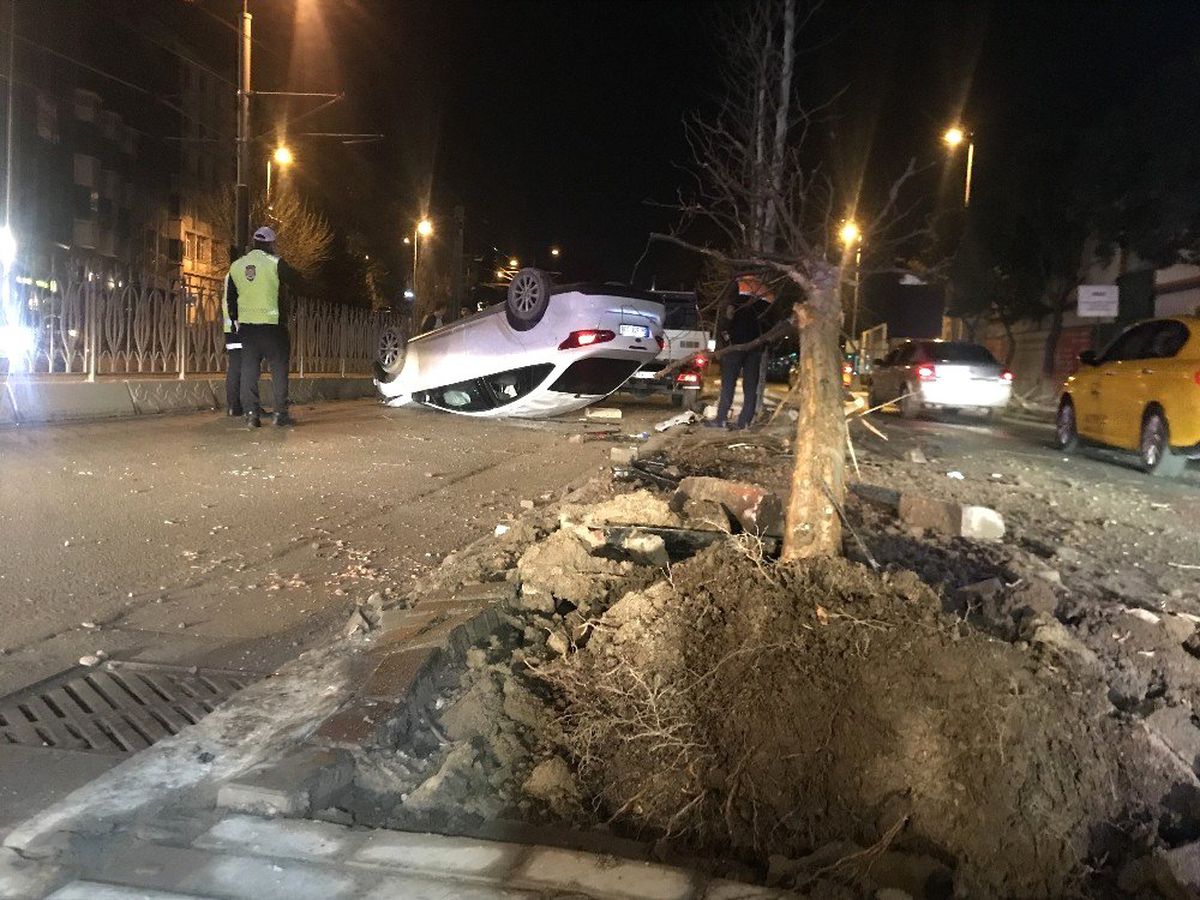 Takla Atan Araçtan Burnu Bile Kanamadan Çıktı