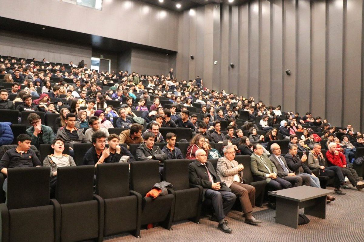 Tekden Koleji\'nde \'Bir Usta Bin Çırak\' Söyleşileri Devam Ediyor