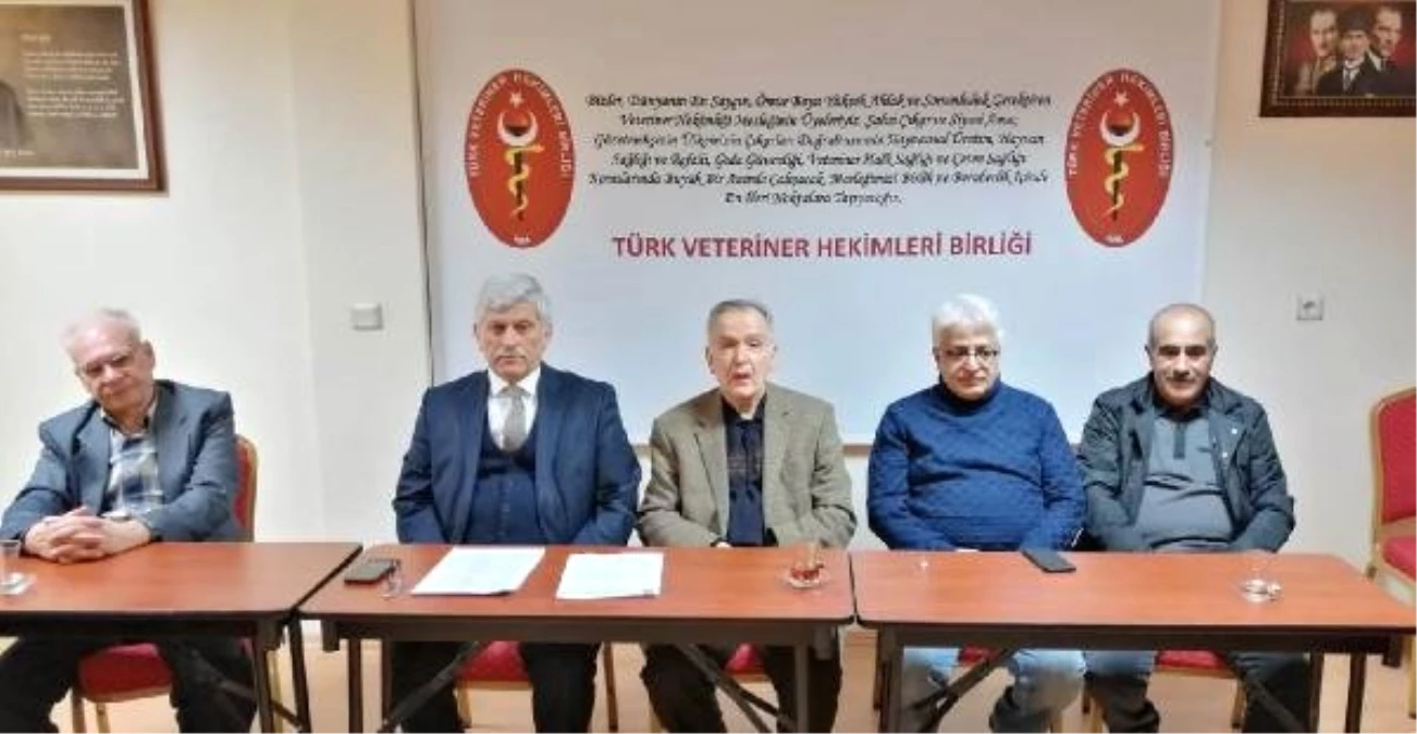 Türk Veteriner Hekimler Birliği Vakfı\'nın Yeni Başkanı Safa Gür Oldu