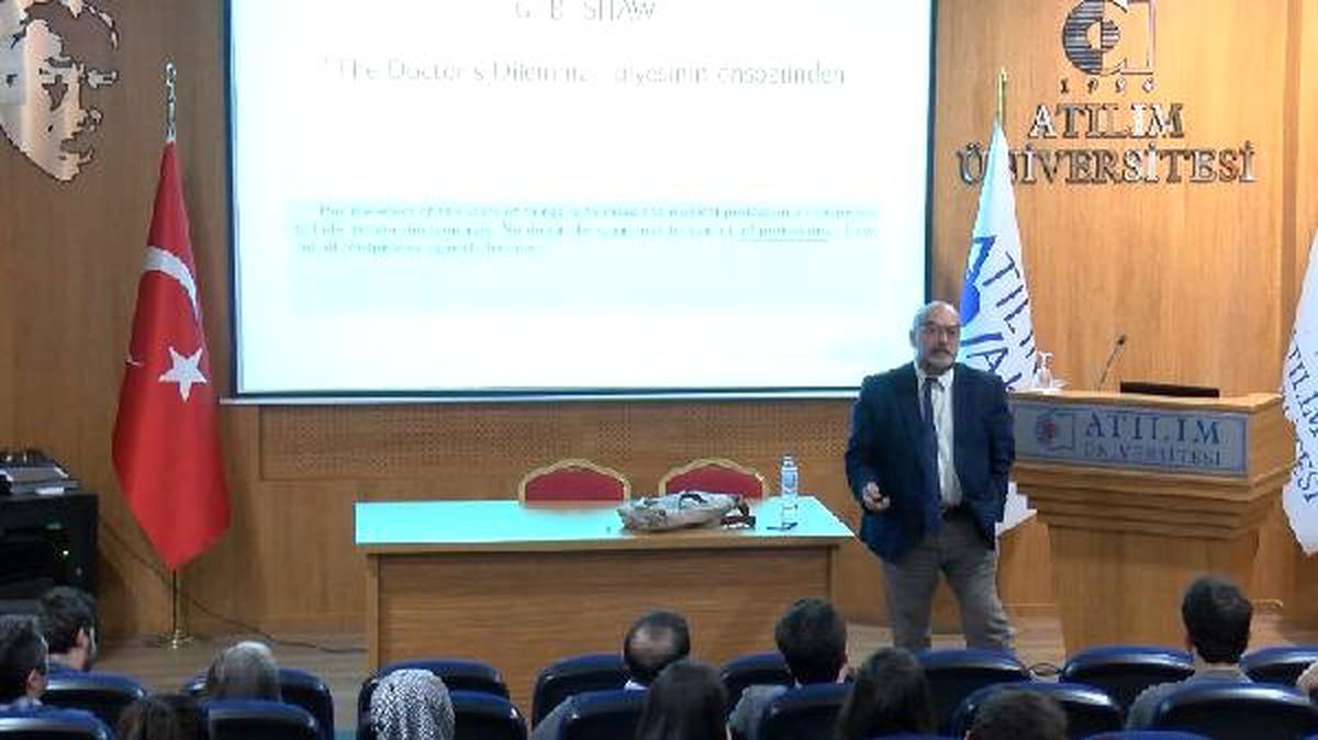 Ünlü Matematikçi Atılım Üniversitesi Öğrencileriyle Buluştu