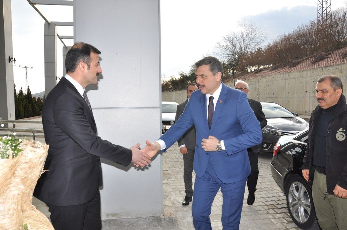 Vali Çiftçi\'den Hasta Ziyareti