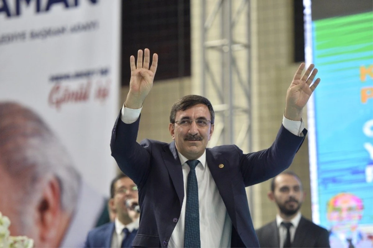 AK Parti Genel Başkan Yardımcısı Cevdet Yılmaz Mardin\'de