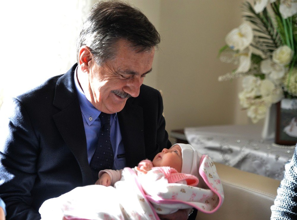Ataç, \'Hoş Geldin Bebek\' Ziyaretlerini Sürdürüyor
