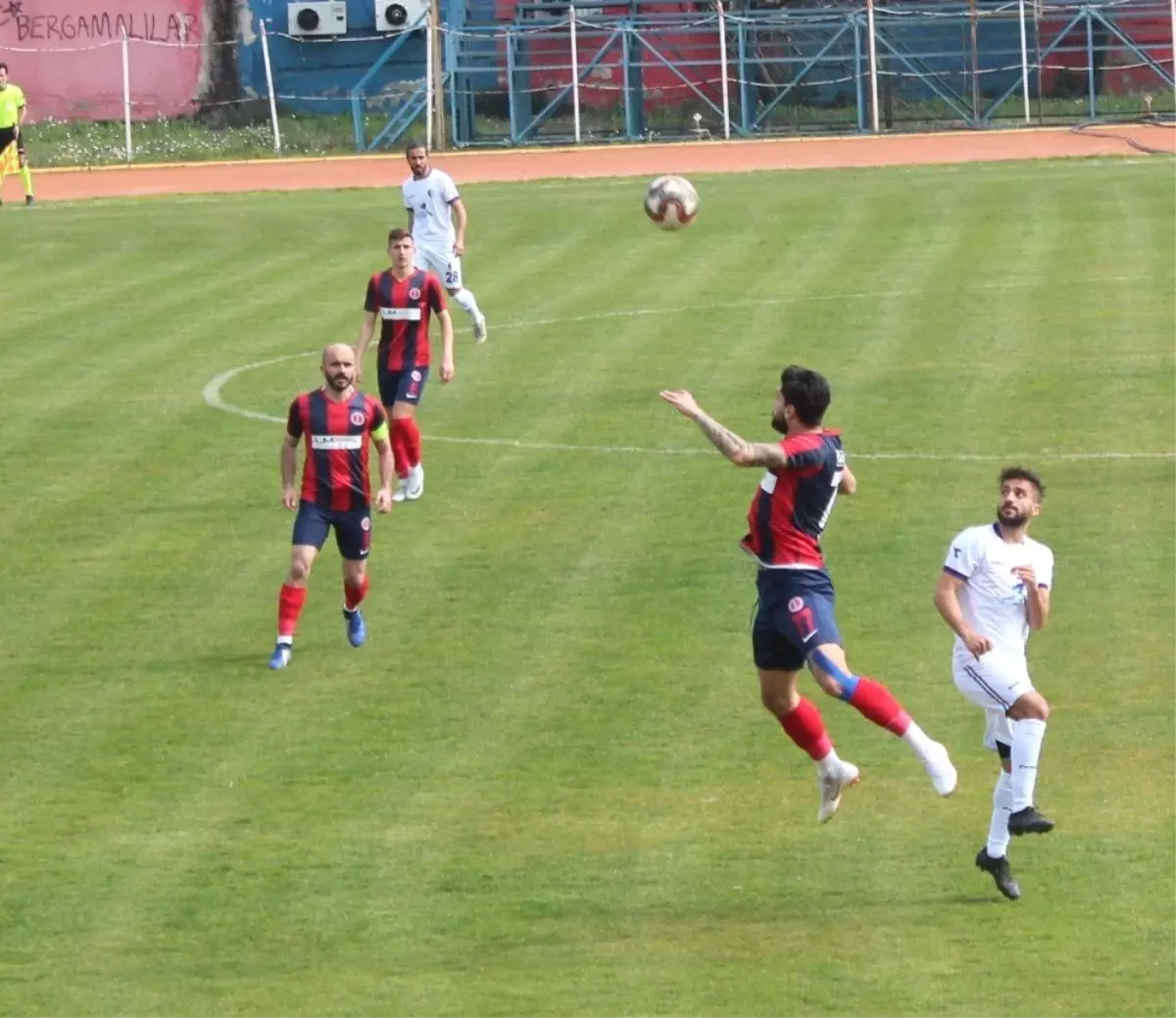 Bergama Belediyespor Evinde Dağıldı: 0-5