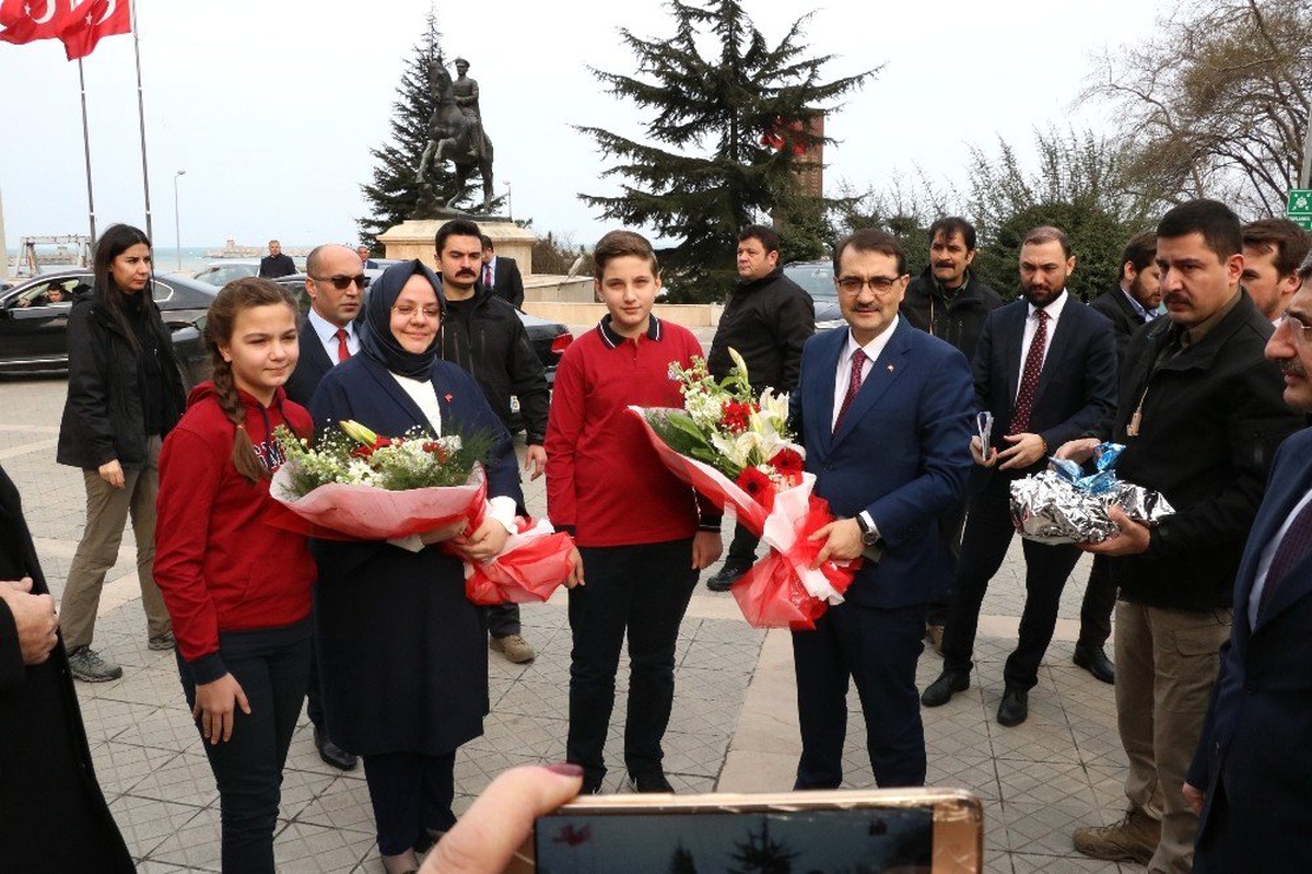 Enerji Bakanı ile Aile Bakanı Zonguldak\'ta
