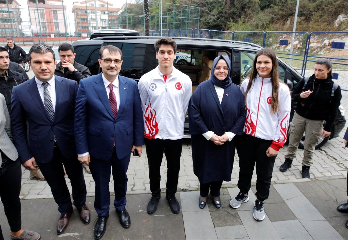 Enerji ve Tabii Kaynaklar Bakanı Fatih Dönmez: "Potansiyeli Yüksek Ancak Maliyet ve İnsan Kaynağı...
