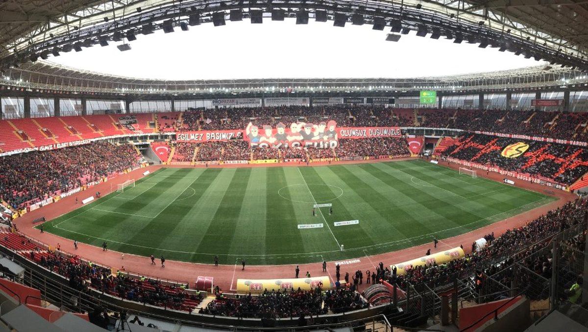 Eskişehirspor Taraftarından Görsel Şölen