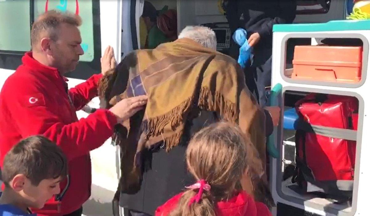 Karlı Yolları Aşan Ekipler, 3 Hasta Kurtardı