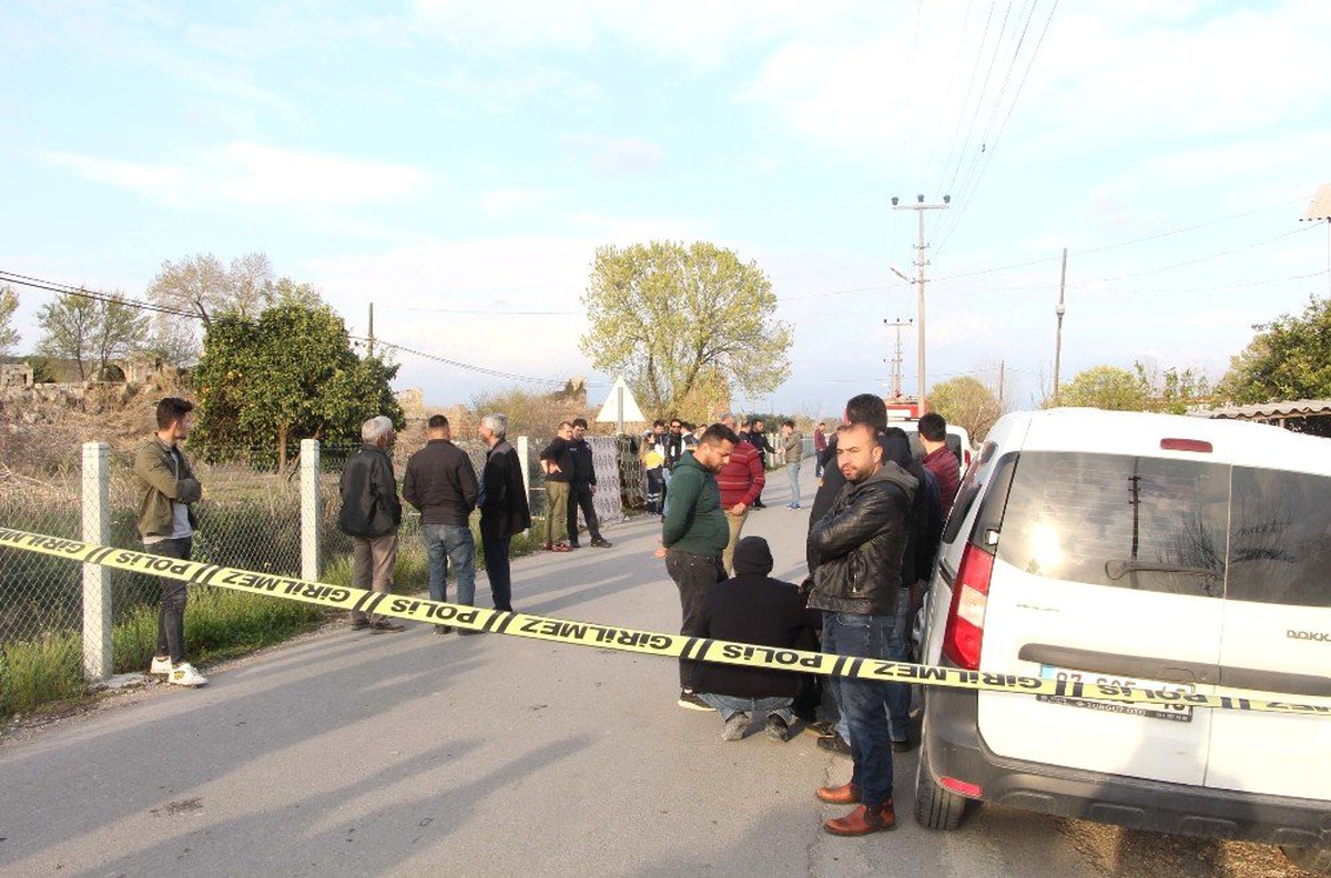 Karşıdan Karşıya Geçmek İsterken Düştüğü Su Kanalında Boğuldu